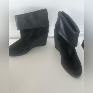 Ferragamo Alexa boot NWT size 8 1/2